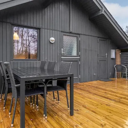 別荘 Amazing In Vggerlse With 3 Bedrooms And Wifi